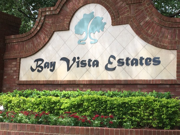 Bay Vista Estates Entrance Sign