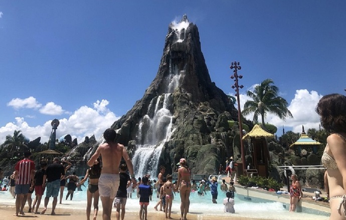 Theme parks near Margaritaville Resort Orlando